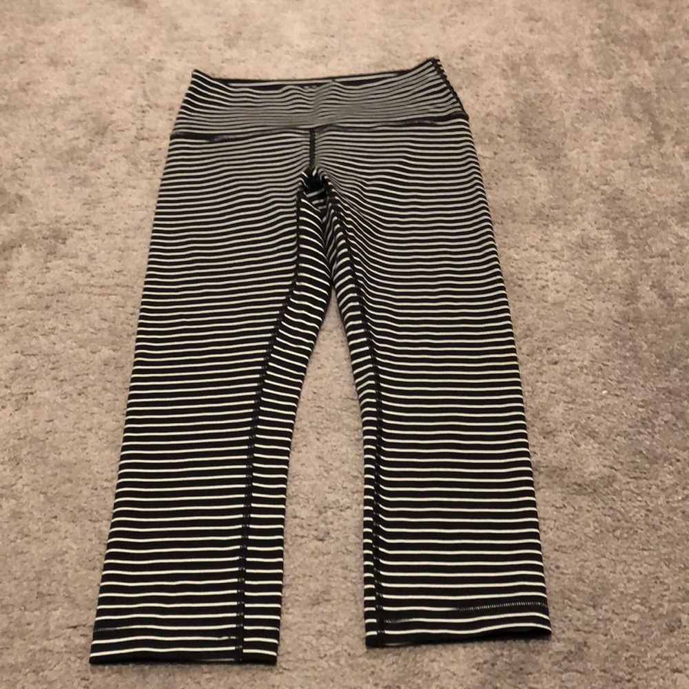 Lululemon Wunder Under 8 - image 1